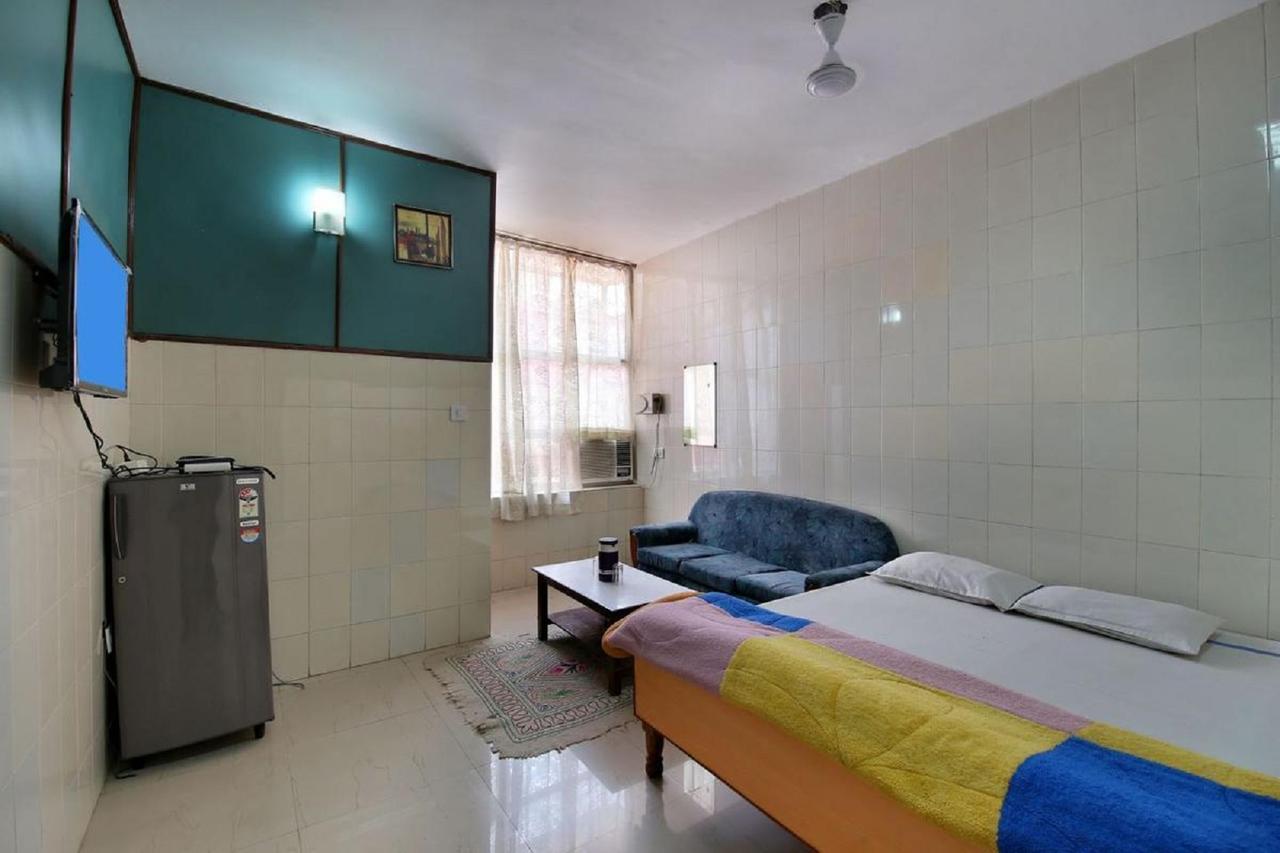 Staywell Hotel Pathānkot Exteriér fotografie