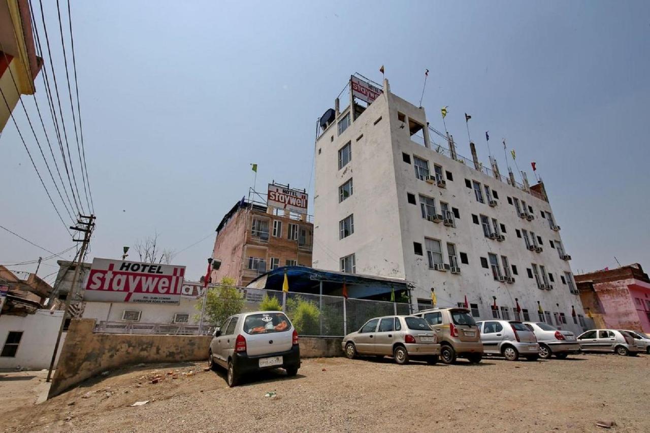 Staywell Hotel Pathānkot Exteriér fotografie